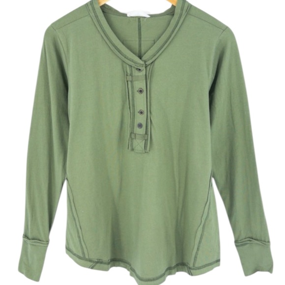 Zenana Outfitters Tops - Zenana Olive Green Long Sleeve Henley Shirt with Thumbholes